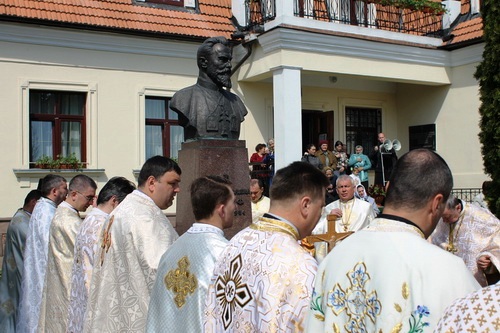 Всеукраїнська конференціїя про роль і значення УГКЦ в історії України відбулась у Тернополі.(ФОТО)